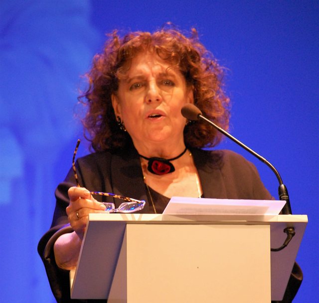 Charo López