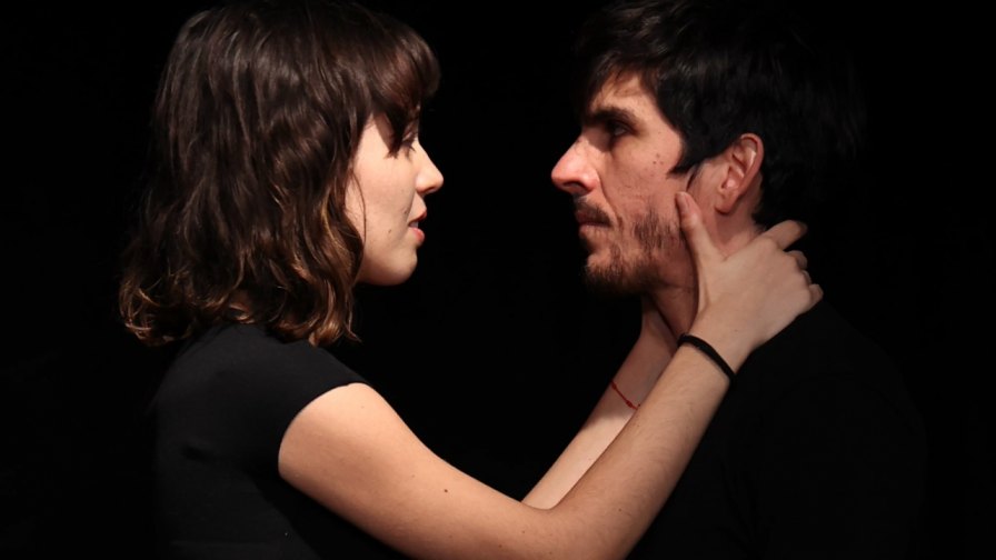 Cartel de A TI TE DUELE TODO LO BUENO — Teatro Echegaray, Málaga