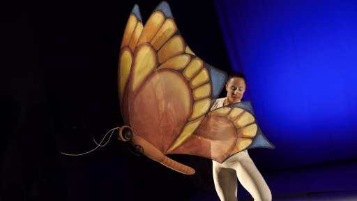 Cartel de RRRRRR. HISTORIA DE UNA ORUGA — Teatro Echegaray, Málaga