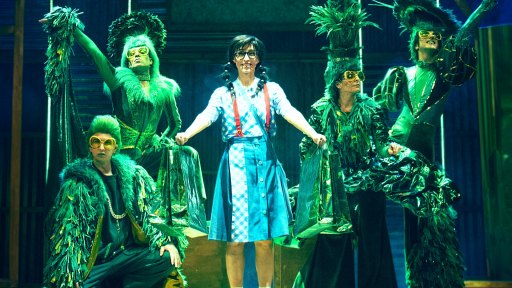 Cartel de VIAJE A OZ. El musical — Teatro Cervantes, Málaga